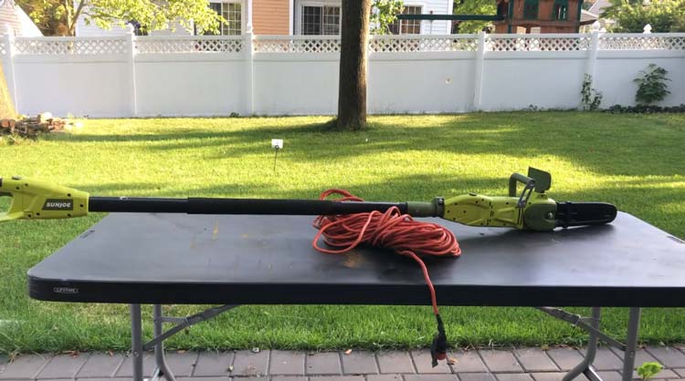 How to use an electric pole saw with rope